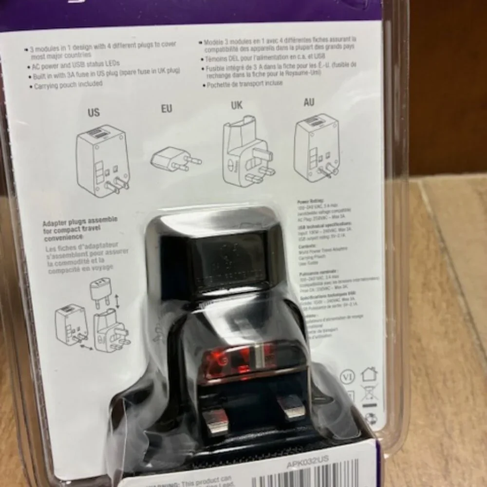 Targus World Travel Adapter w/dual USB charging ports